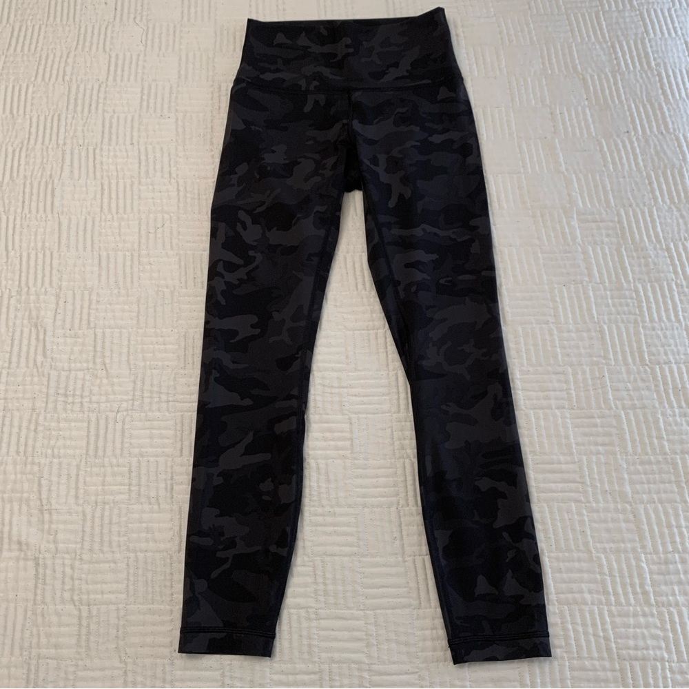Lululemon Black Camouflage Leggings Size 4